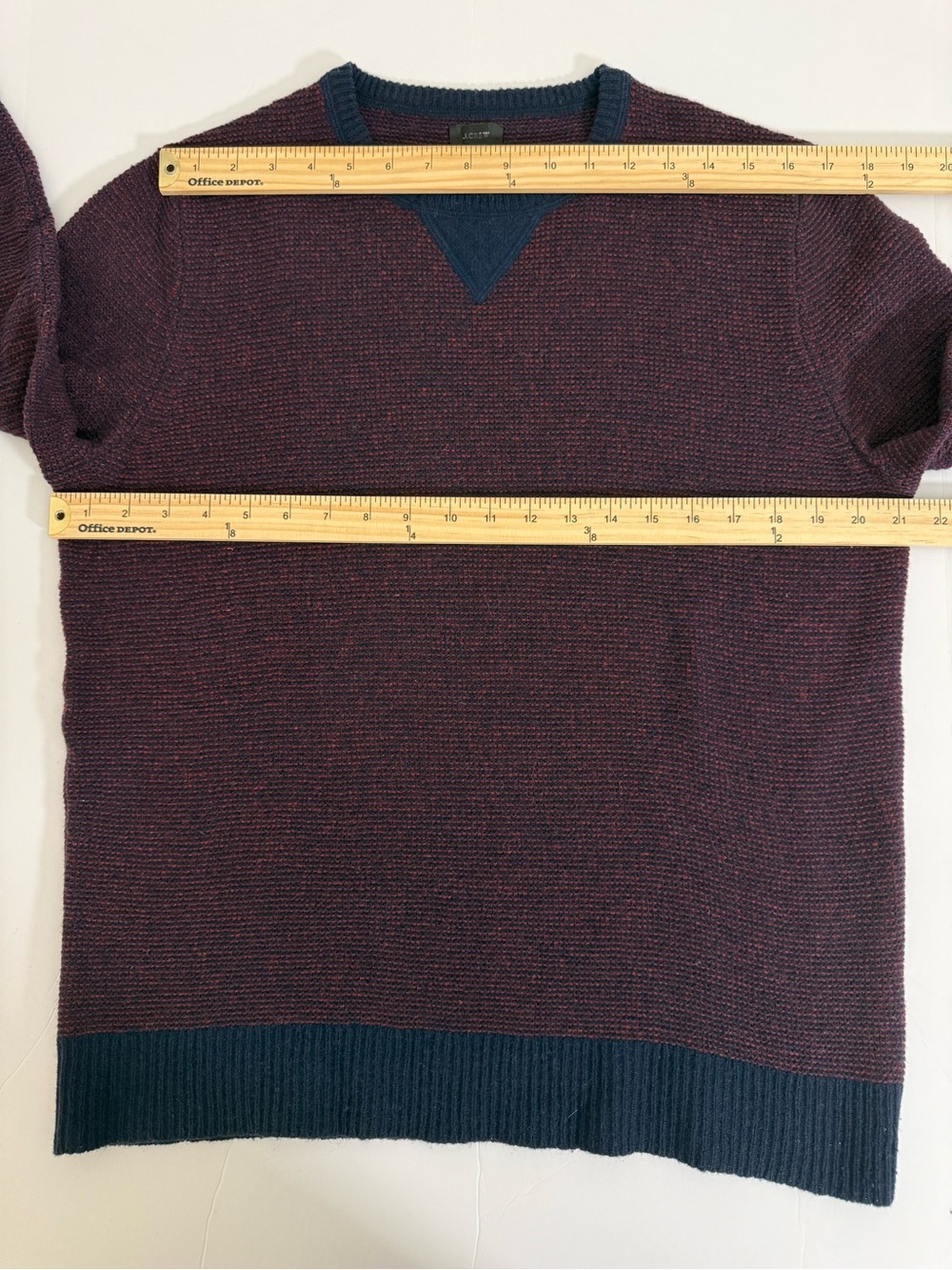 *Rare* J. Crew Sample Merino Waffle Knit Burgundy & Navy Crewneck Sweater Medium - Picture 4 of 8